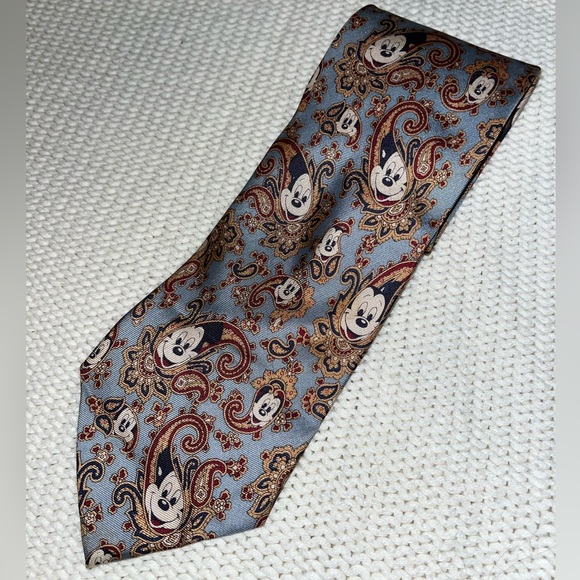 VB Paisley Mickey Print 100% Silk tie - Picture 1 of 3